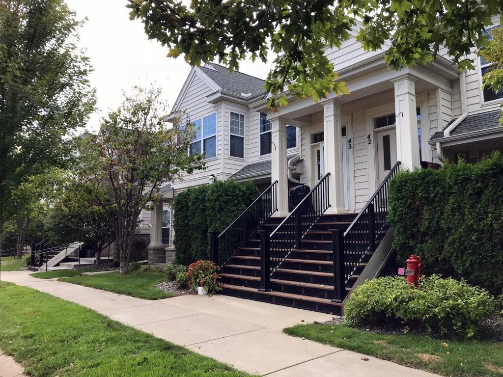 625 Wesley Commons Dr, Minneapolis, MN 55427 Condo for Rent in