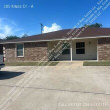 Building Photo - 105 Kings Ct