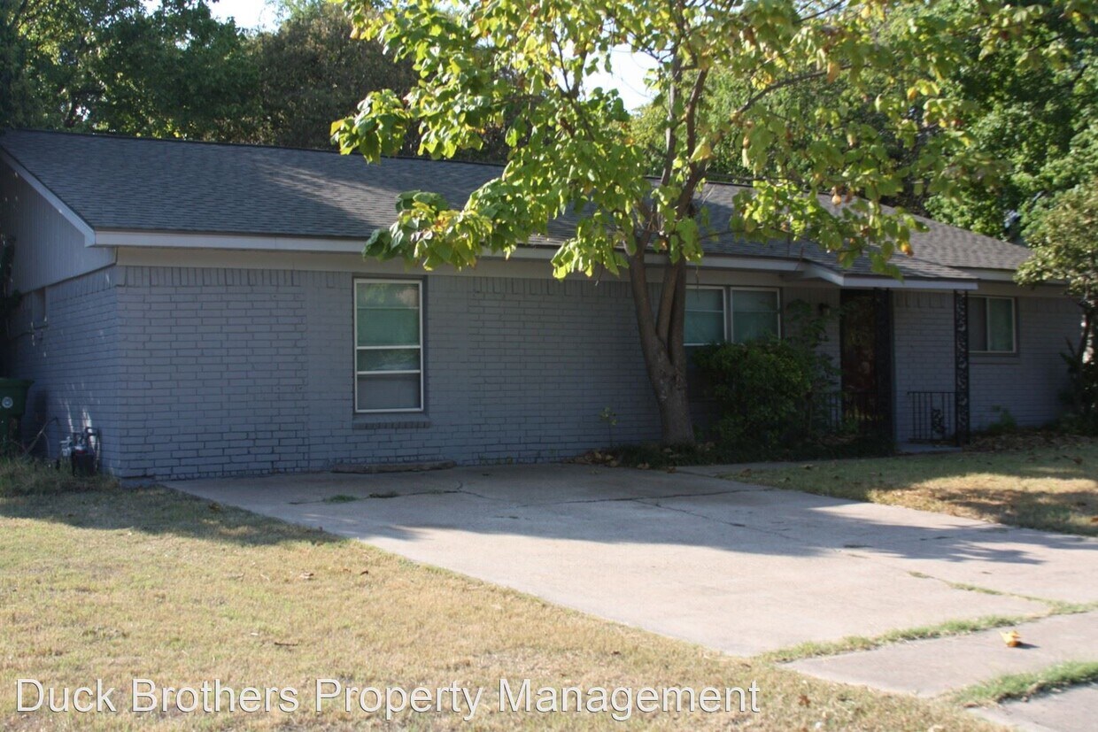 Primary Photo - 3 br, 1.5 bath House - 3305 Southerland