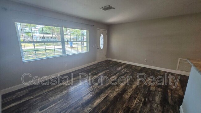 Foto del edificio - 3297 20th Ave SW