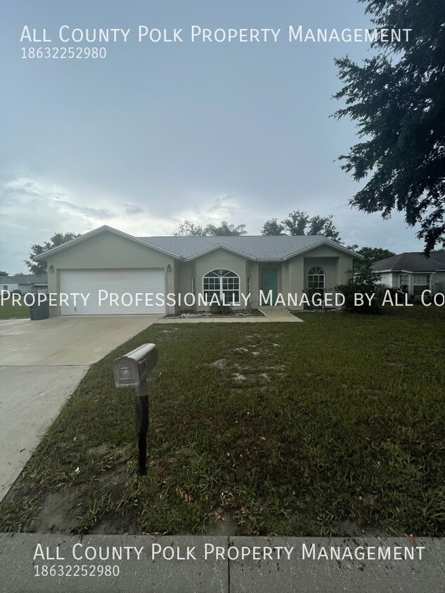 Primary Photo - Spacious 3 Bedroom, 2 Bath Pool Home in No...