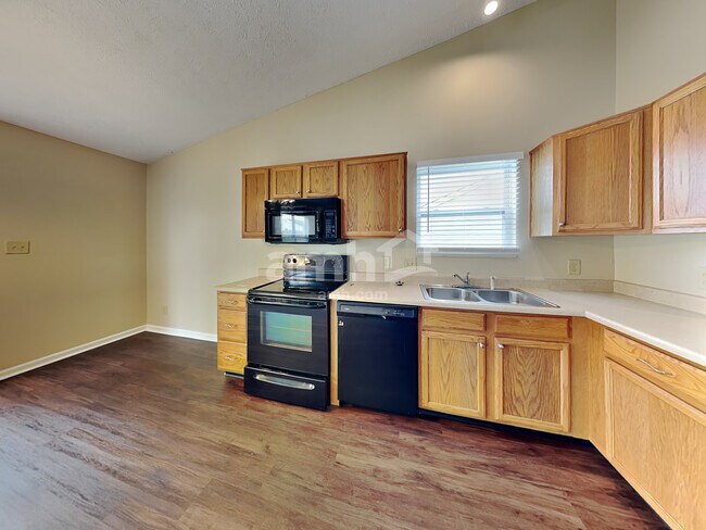 Building Photo - 7864 Fox Glen Dr