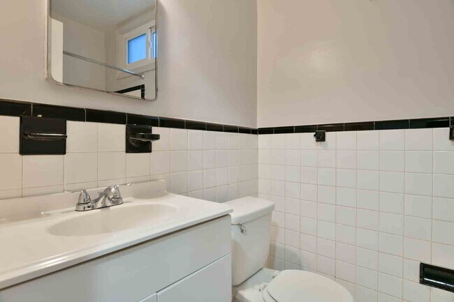 Foto del edificio - 725 Kearny St NE