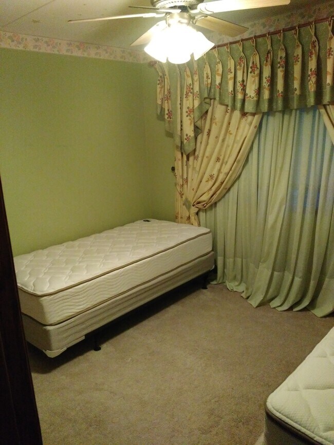 Foto del edificio - 8351 W 87th St