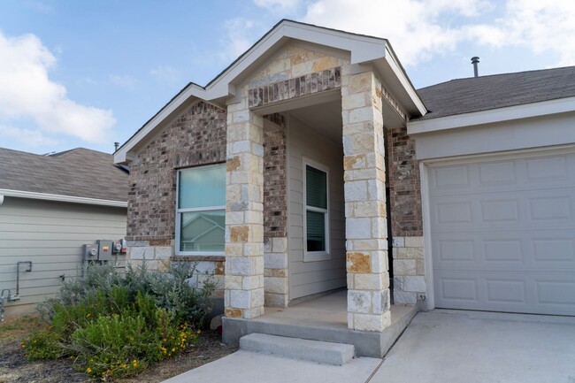 Photo - Spacious 3/2 Dream in Converse TX House