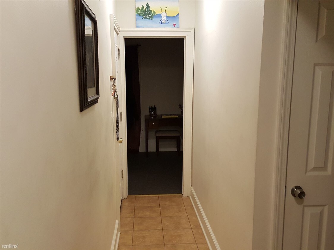 Foto principal - 249 Black Rock Ave