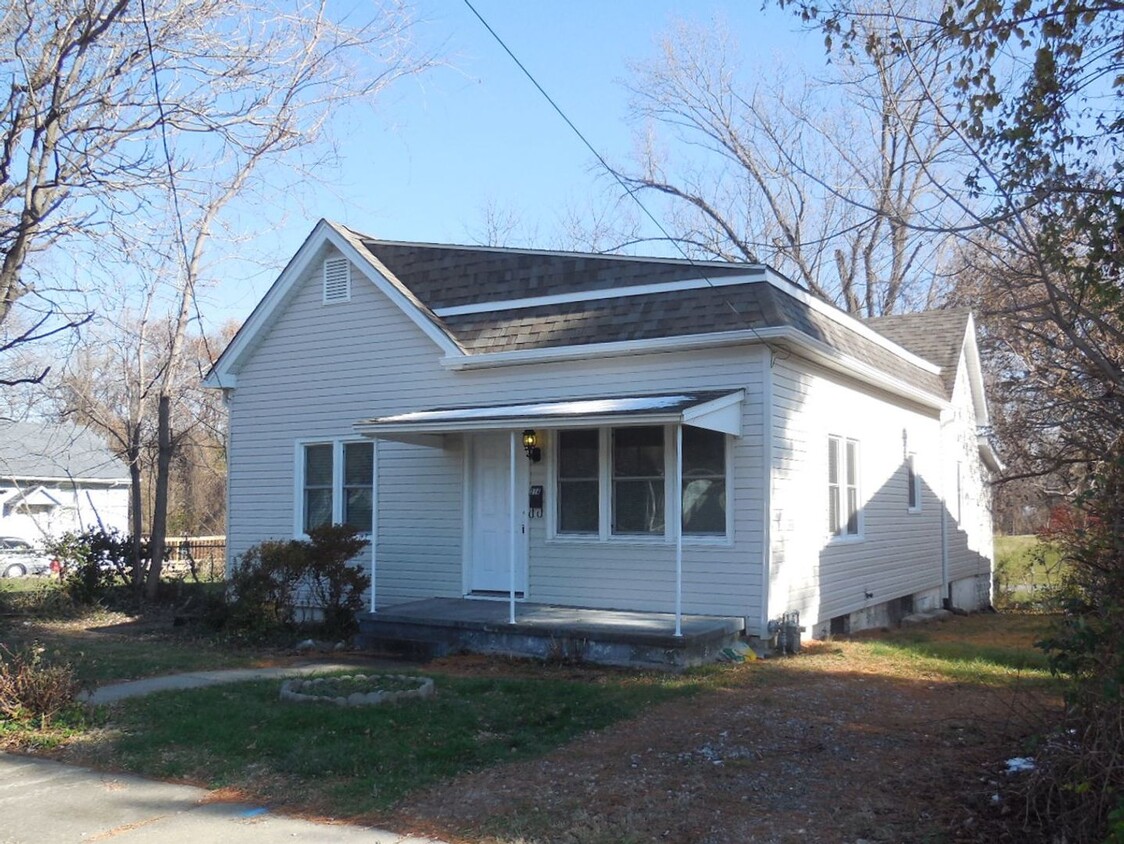 Primary Photo - Large Two Bedroom Home with Full Basement ...