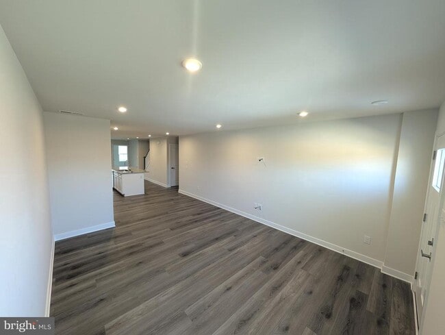 Foto del edificio - 114 RED LION Ct