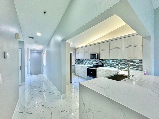 Foto del edificio - 340 NW 67th St