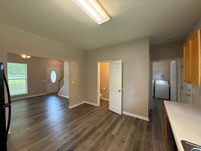 Building Photo - 1525 Braveheart Ln