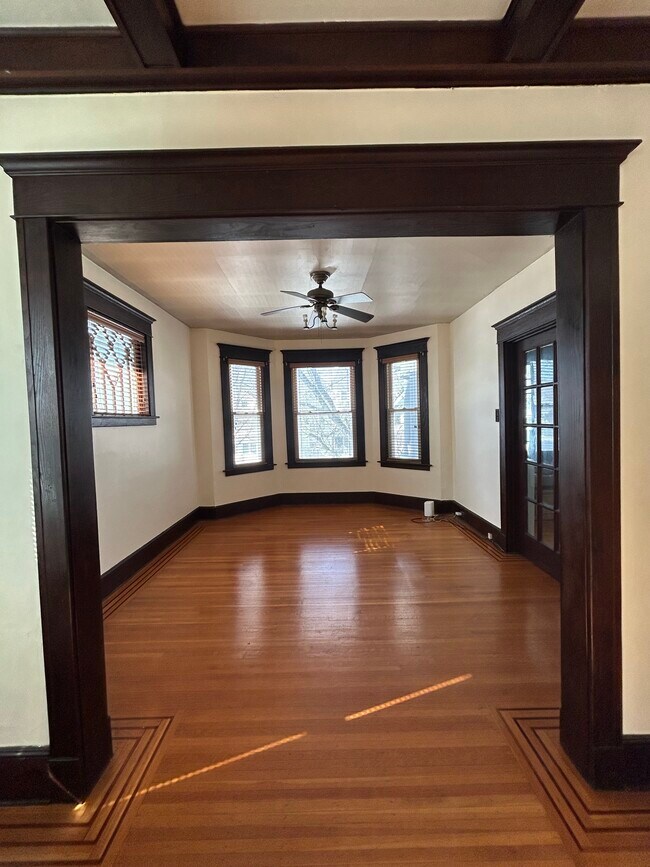 Foto del edificio - 187 Alden Ave