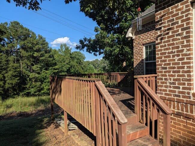 Building Photo - 210 Arden Ln