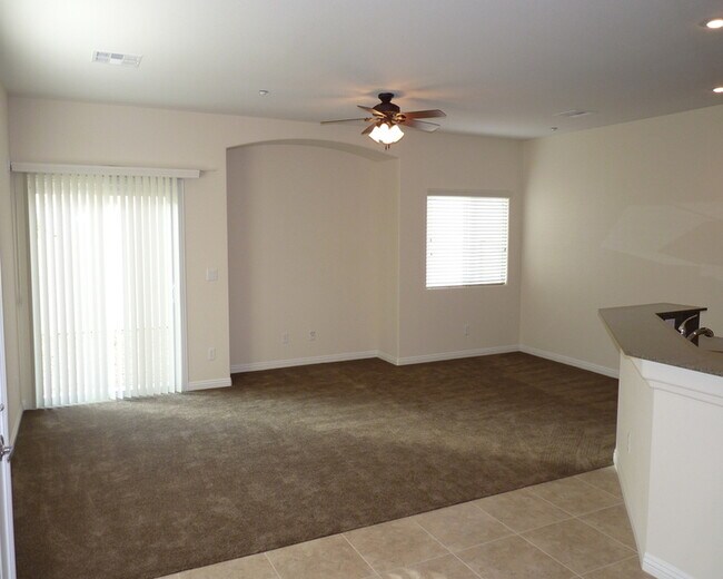 Foto del edificio - 10099 Aspen Rose St