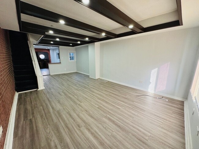 Photo - Newly Remodeled 3bd/1 House with Private Rear yard!! SECTION 8 ONLY!!