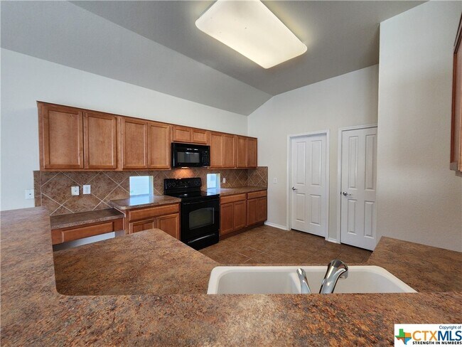 Foto del edificio - 668 Rooster Run