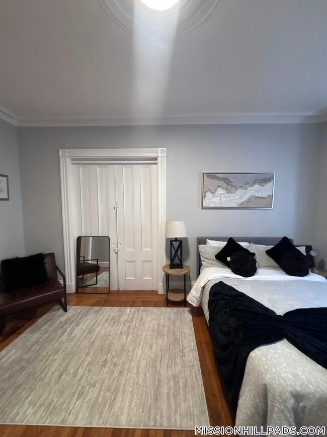 Building Photo - 252 Warren St