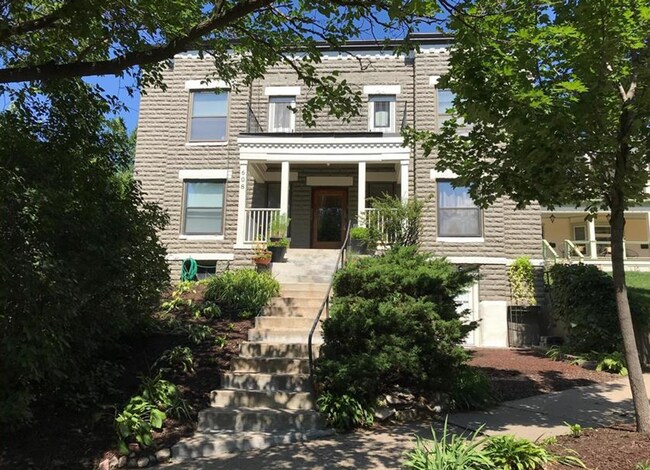 Building Photo - 608 Ridgewood Ave