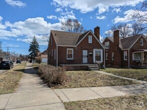 Building Photo - 11526 Beaconsfield St
