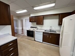 Building Photo - 4 Bellevue St