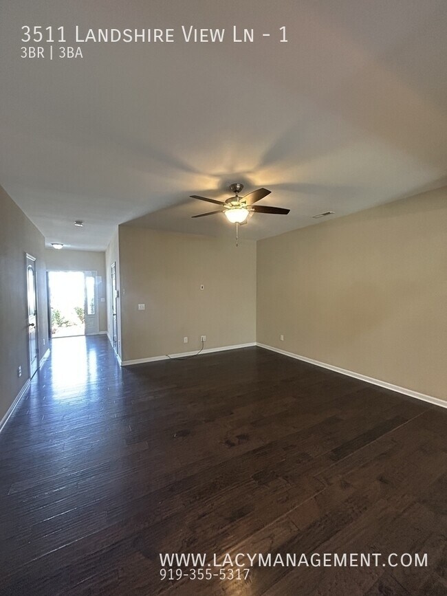 Foto del edificio - 3511 Landshire View Lane