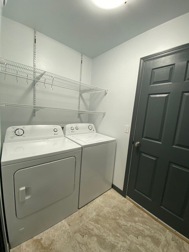 Building Photo - SOLDOTNA RANCH HOME