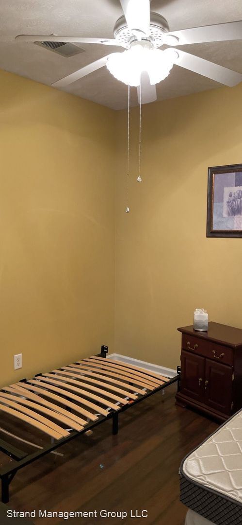 Foto del edificio - 2 br, 2 bath House - 492 River Oaks Drive ...