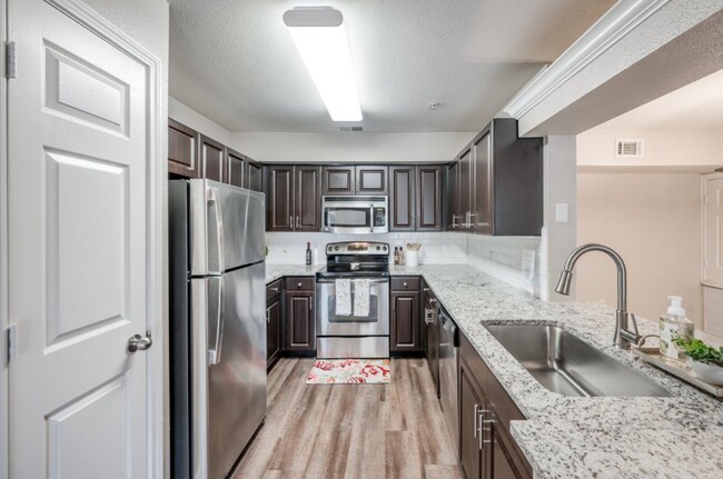 Building Photo - $750 Off + Resort-Style Living