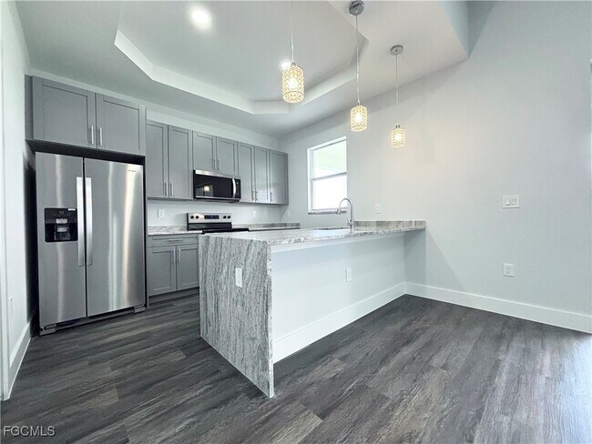 Building Photo - 4552 20th St SW