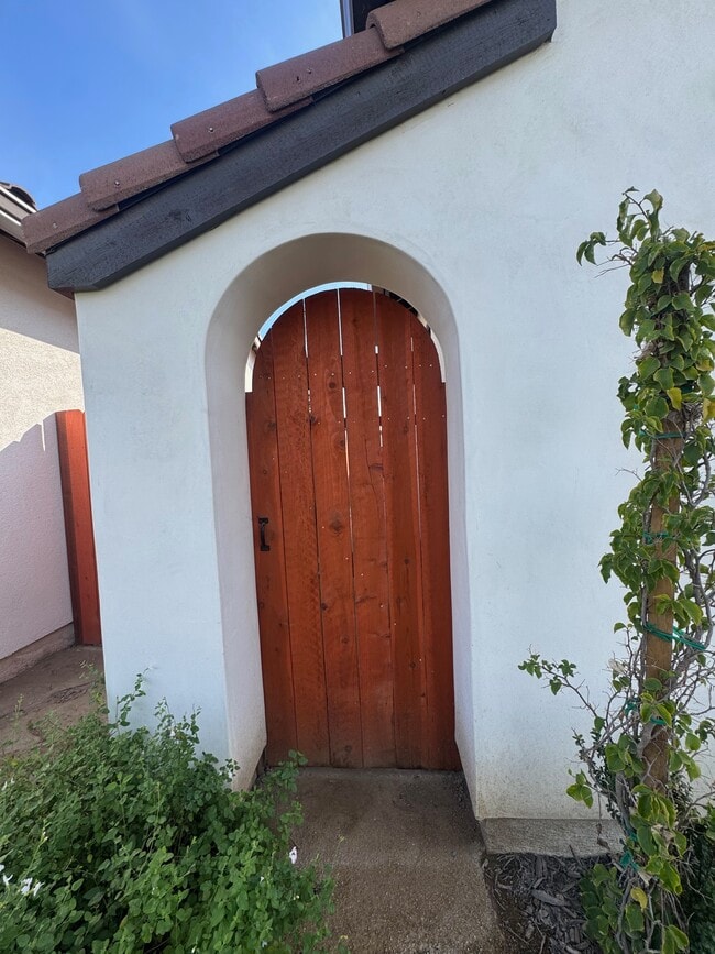 Foto del edificio - 1101 W 2nd St