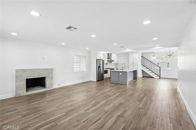 Foto del edificio - 17151 Hague Ln