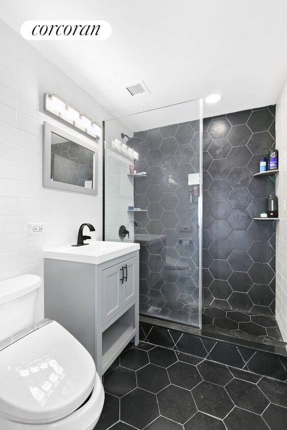 11624 Grosvenor Ln Unit 14D, Queens, NY 11418 Room for Rent in