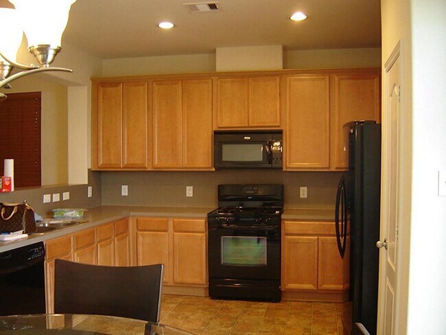 Foto del edificio - 7930 Montague Manor Ln
