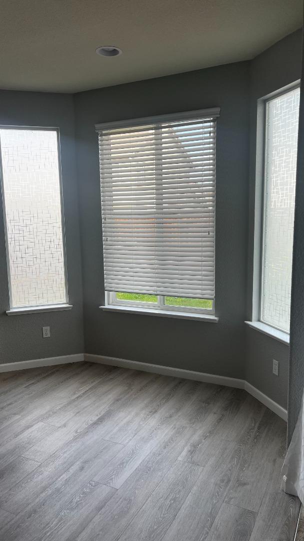 Building Photo - 2526 Albertine Ln