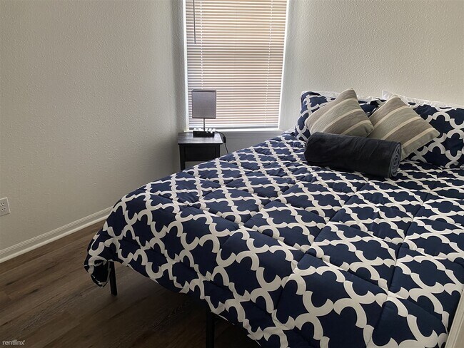Foto del edificio - 3 br, 2 bath House - 1723 Farm Meadow Drive