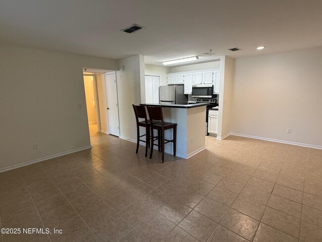 Foto del edificio - 7701 Timberlin Park Blvd