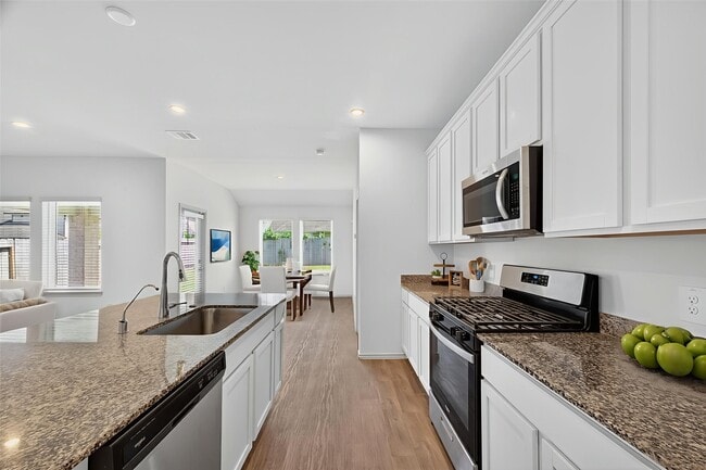 Foto del edificio - 9721 Chelsea St