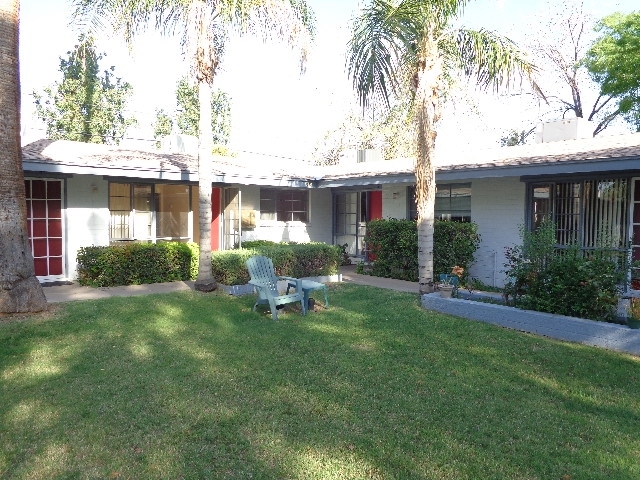 Primary Photo - 10th Place Fourplex