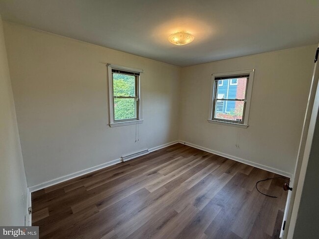 Foto del edificio - 1236 Oak Ln