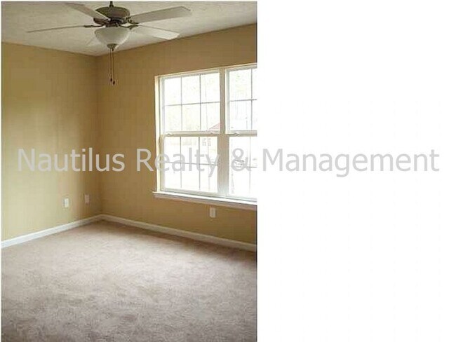 Foto del edificio - 2619 Avondale Ct