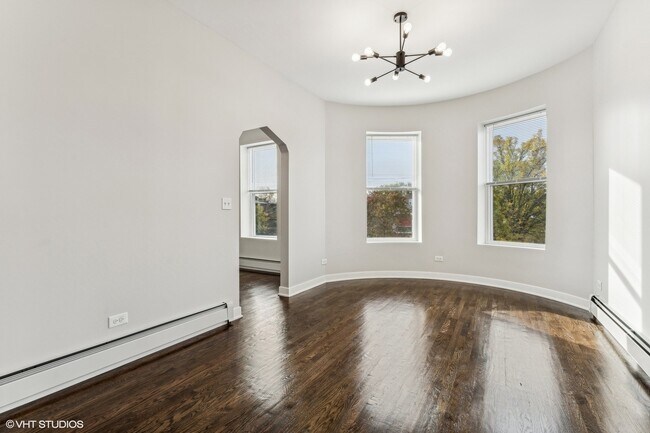 Building Photo - 1754 E 73rd St