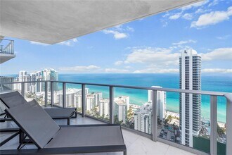 Building Photo - 4010 S Ocean Dr