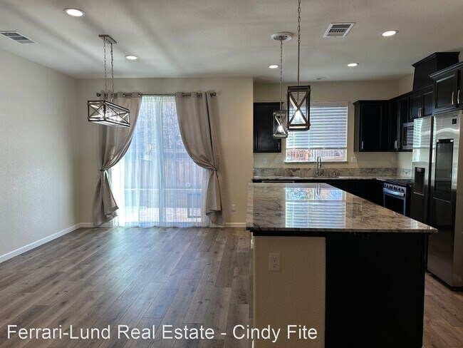 Foto del edificio - 3 br, 2 bath House - 3120 Heather Flume Ln