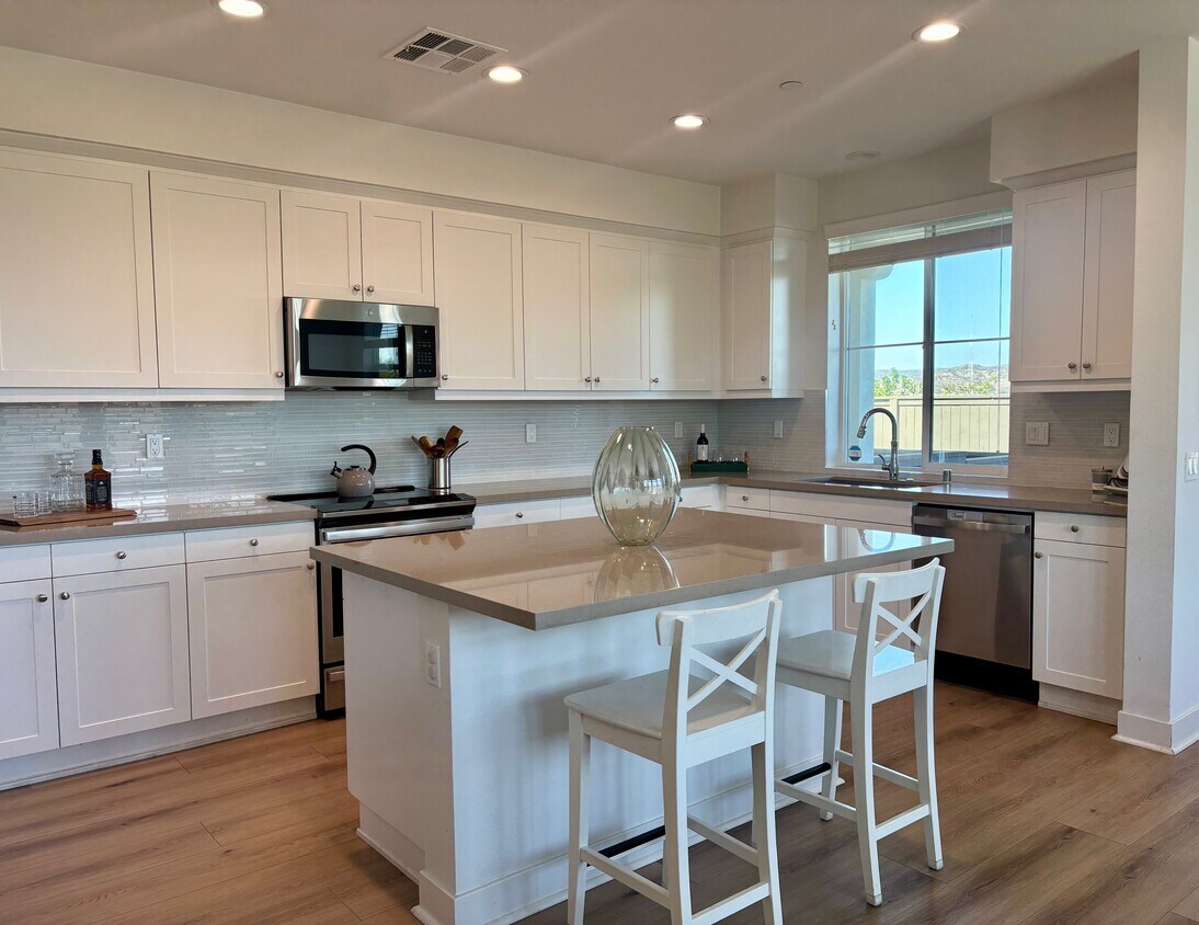 Foto principal - 8718 Aruba Ln