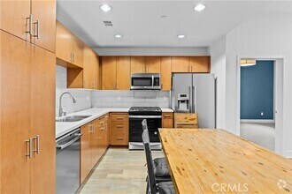 Building Photo - 13337 Beach Ave