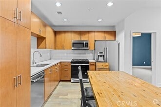 Building Photo - 13337 Beach Ave
