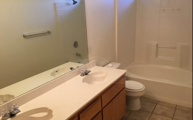 Foto del edificio - 4211 Thunder Creek Dr