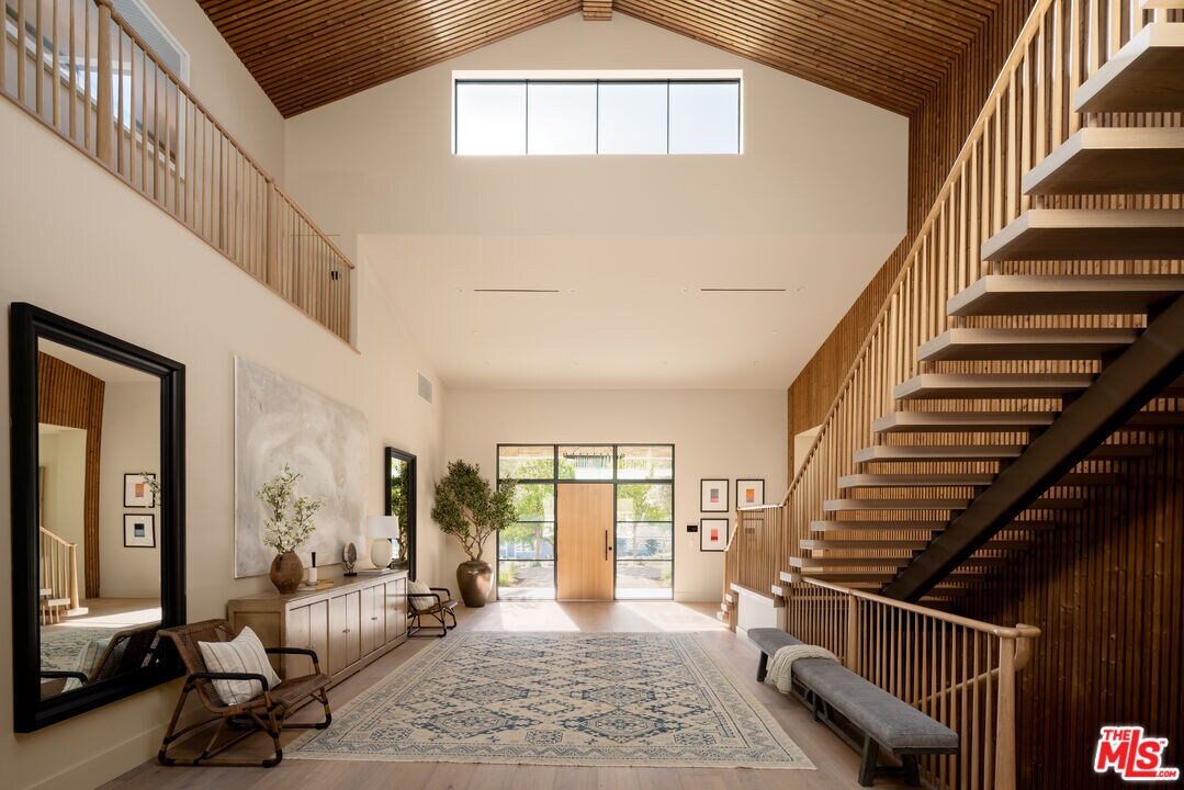 Foto principal - 5287 Round Meadow Rd
