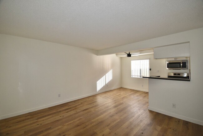 Foto del edificio - 5652 Colfax Ave