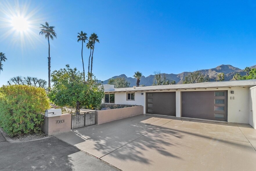 Building Photo - 70801 Fairway Dr