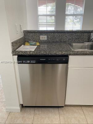 Foto del edificio - 11001 NW 83rd St